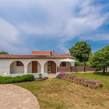 House Summer Breeze Vakantiehuis Pinezići