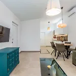 House Summer Breeze Пинезичи