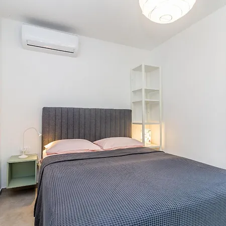 Σπίτι διακοπών House Summer Breeze Pinezići